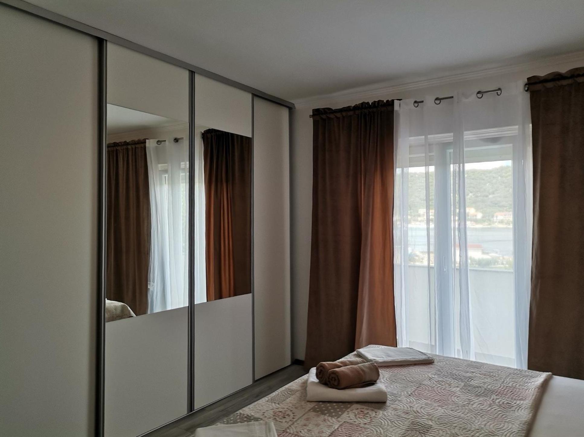 Family Friendly Apartments With A Swimming Pool Supetarska Draga - Donja, Rab - 2019 Room photo