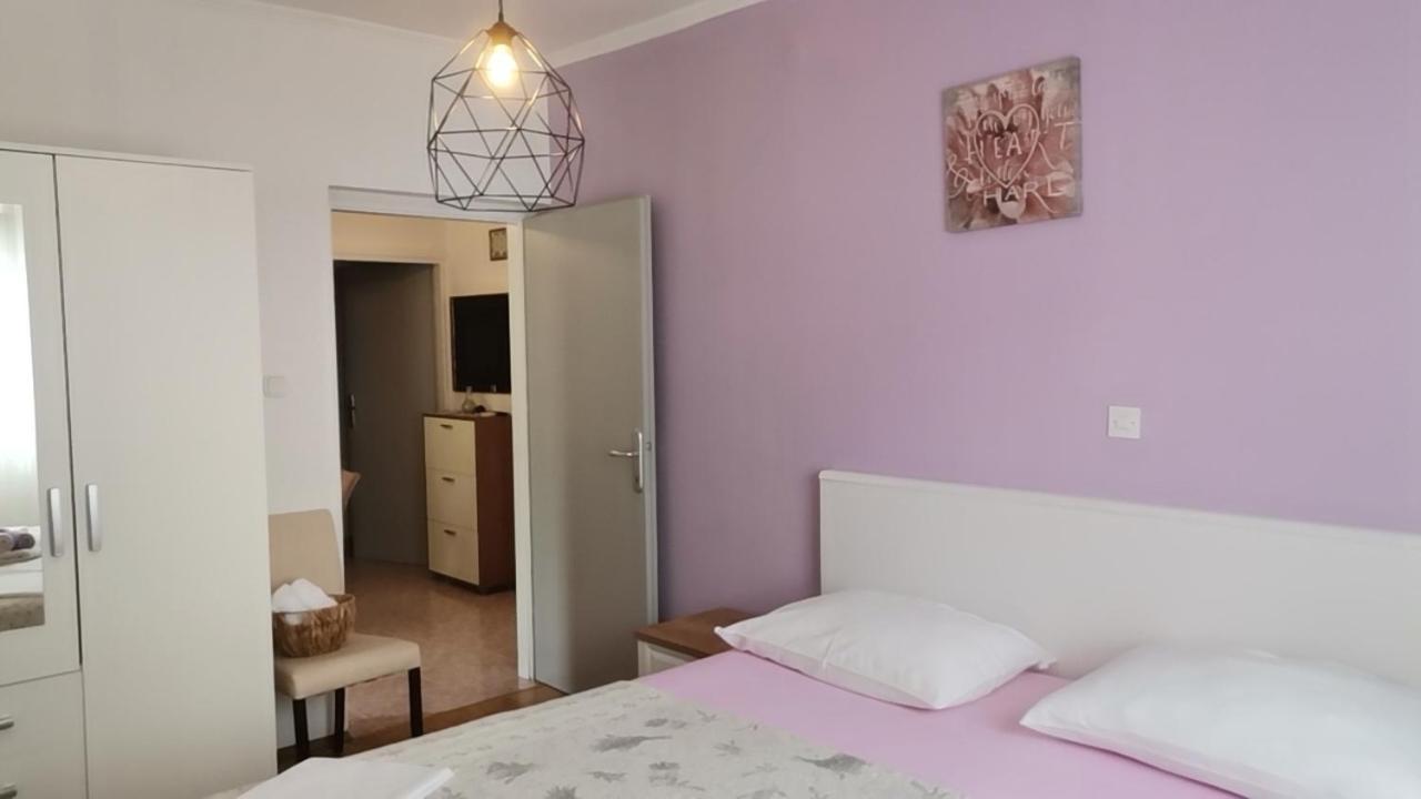 Family Friendly Apartments With A Swimming Pool Supetarska Draga - Donja, Rab - 2019 Room photo