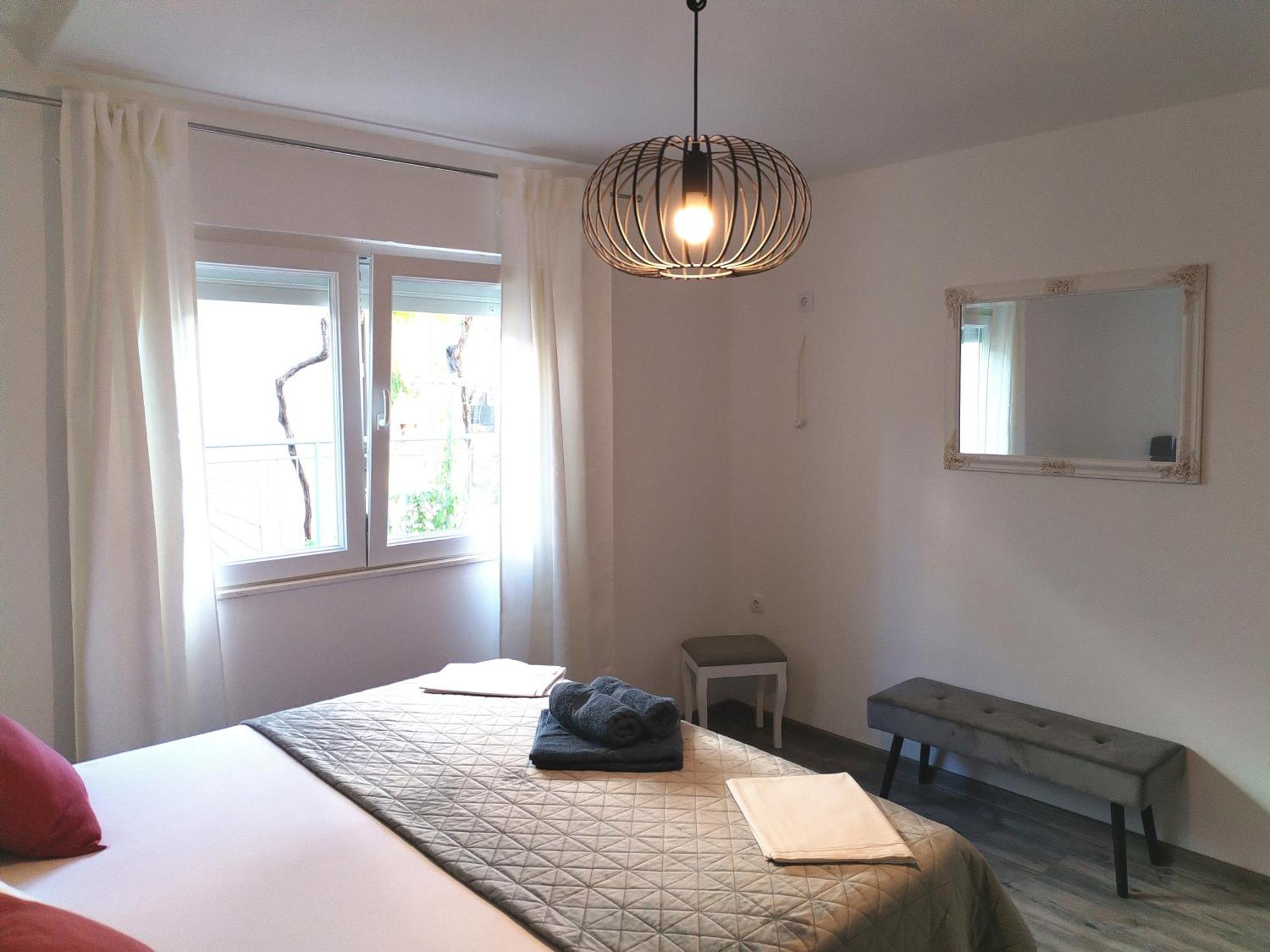 Family Friendly Apartments With A Swimming Pool Supetarska Draga - Donja, Rab - 2019 Room photo